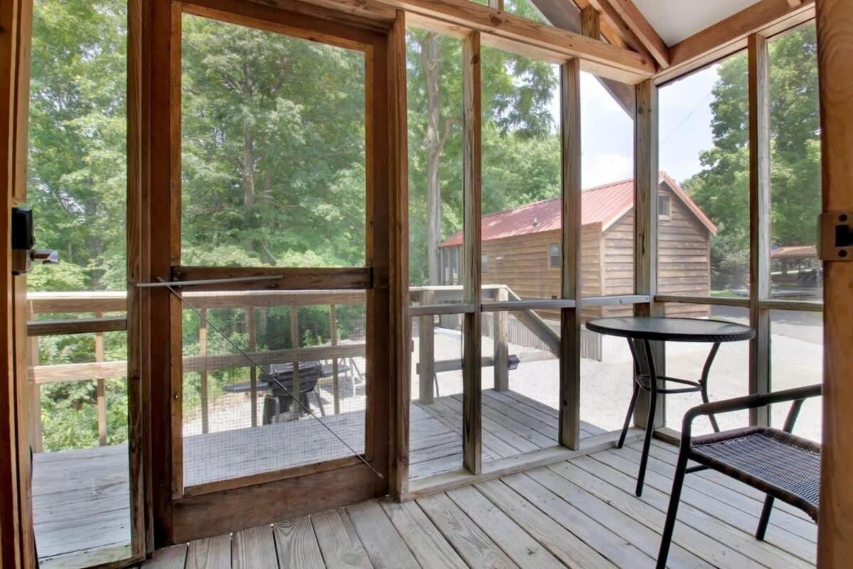 Charming Log Cabin In Bloomington Buitenkant foto